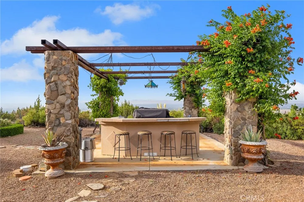 8334 Sky Line Pinon Hills, CA 92372