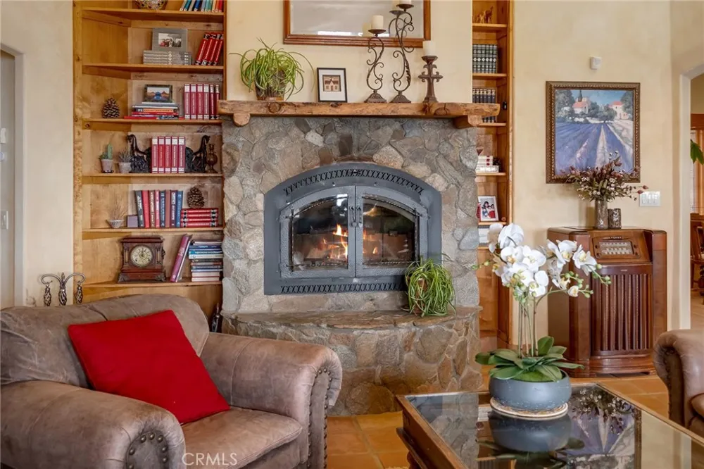 8334 Sky Line Pinon Hills, CA 92372