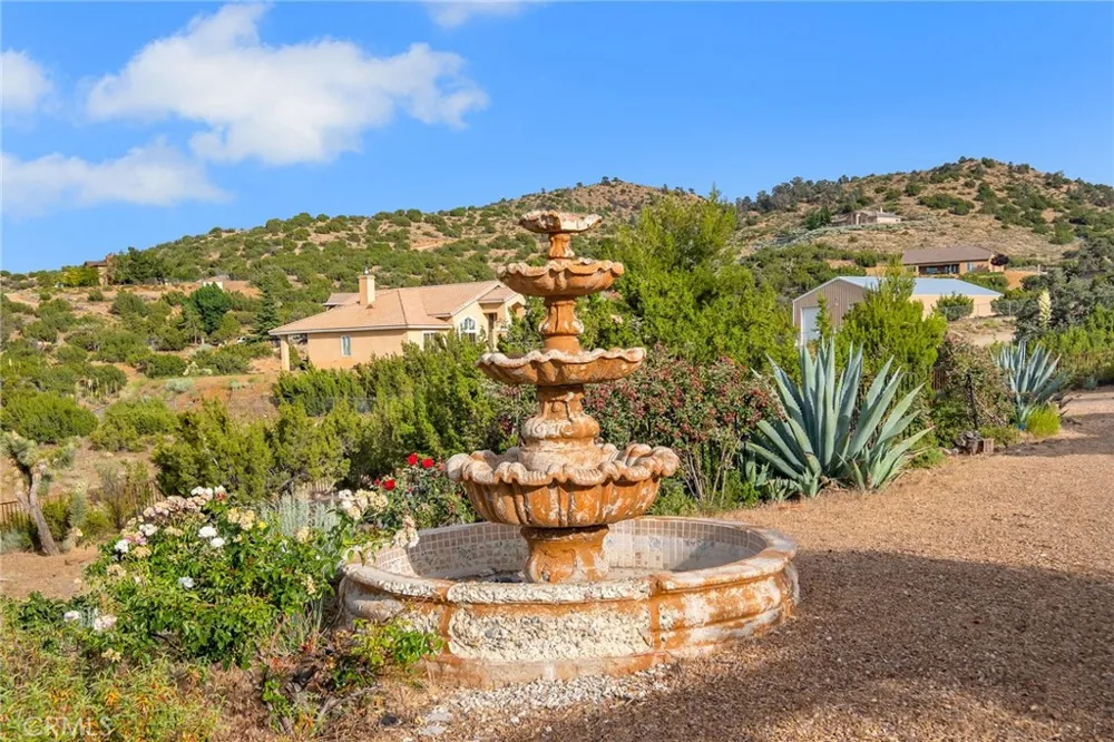 8334 Sky Line Pinon Hills, CA 92372