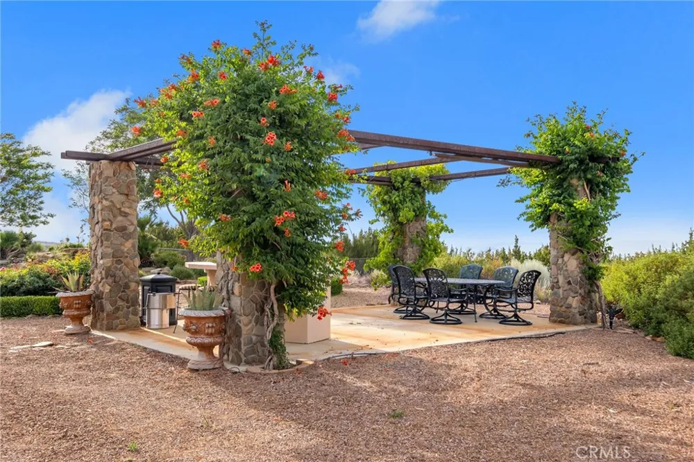 8334 Sky Line Pinon Hills, CA 92372