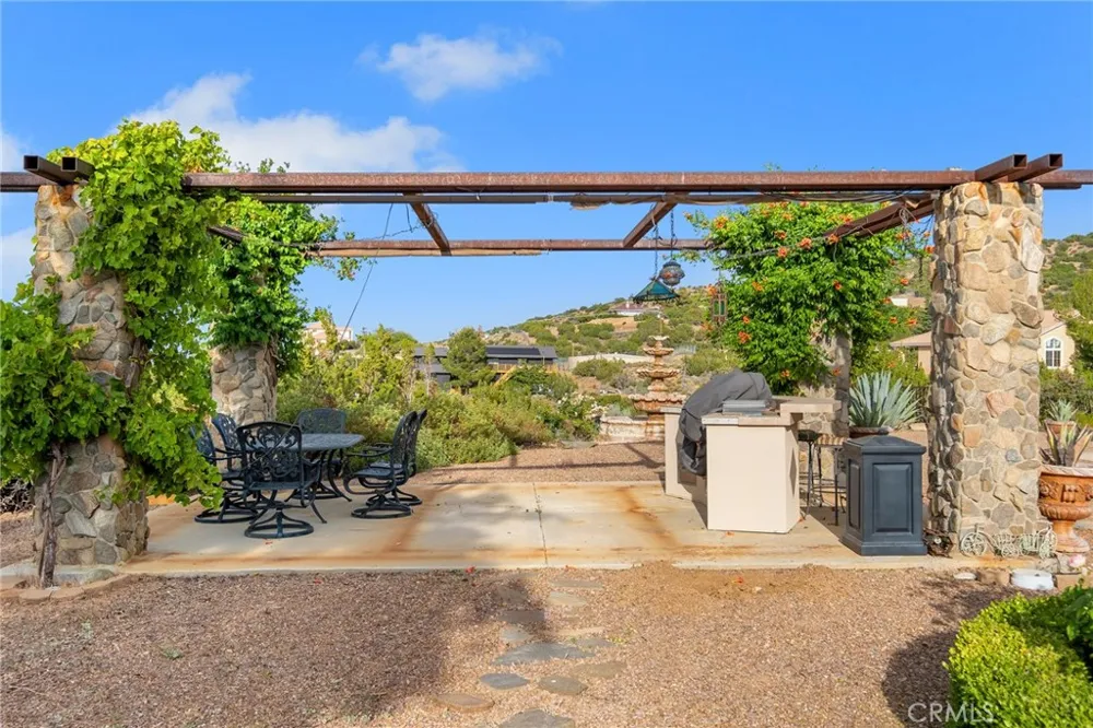 8334 Sky Line Pinon Hills, CA 92372
