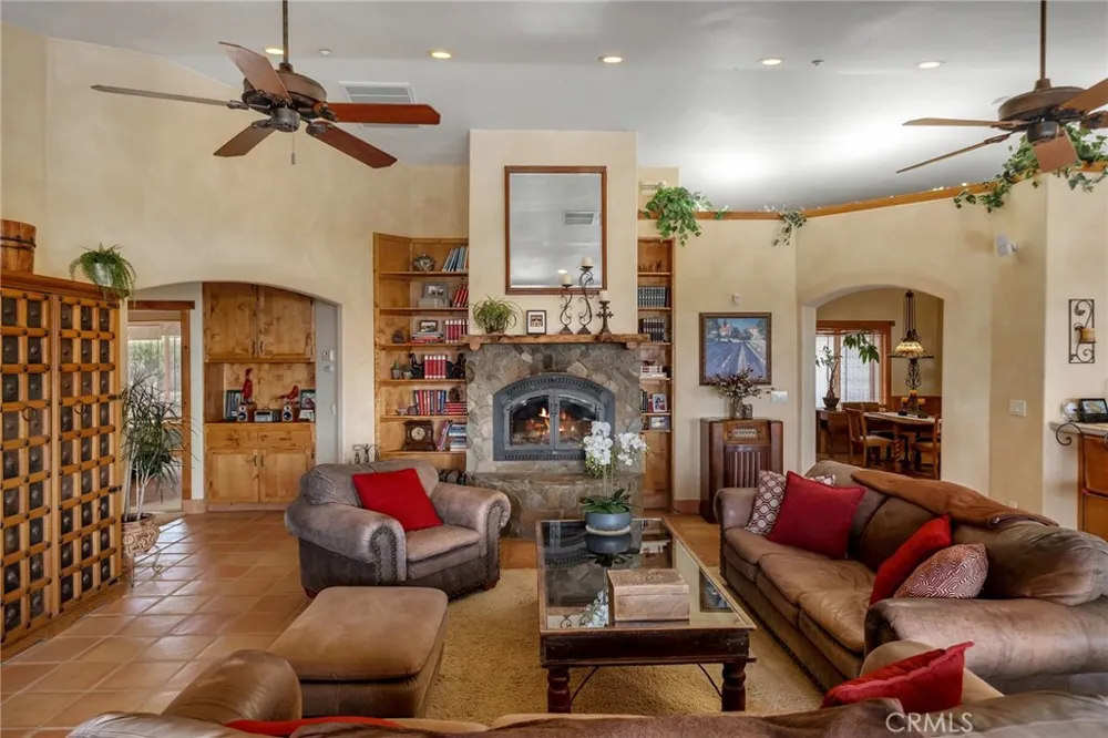 8334 Sky Line Pinon Hills, CA 92372