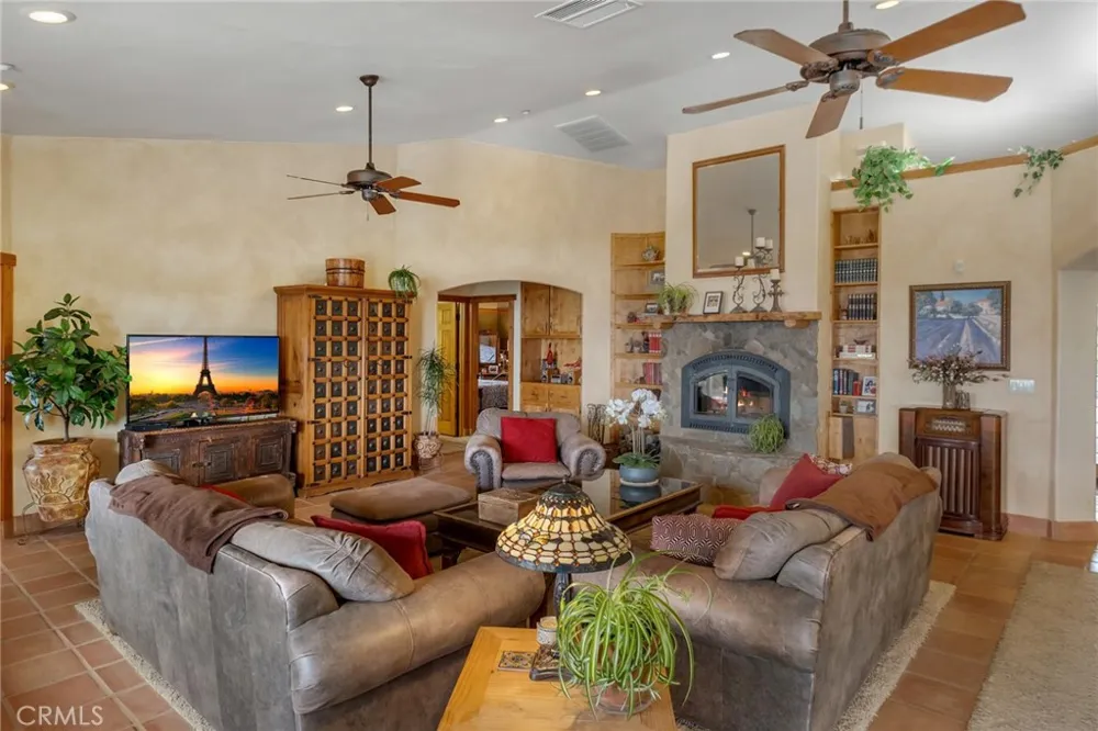8334 Sky Line Pinon Hills, CA 92372