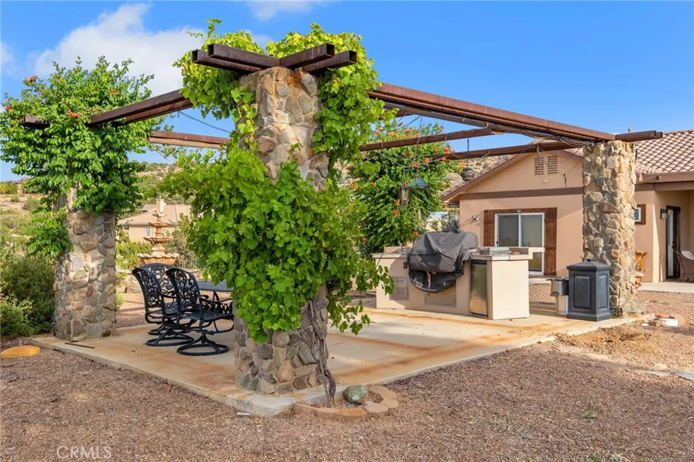 8334 Sky Line Pinon Hills, CA 92372