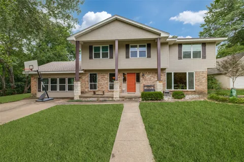 1020 Young Trail