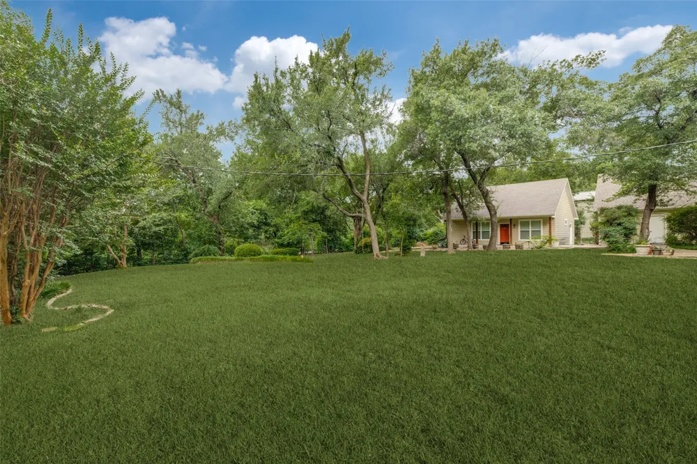 1020 Young Trail Fairview, TX 75069
