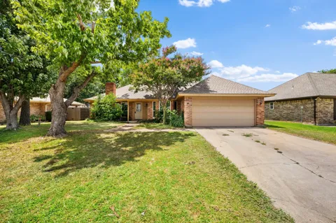 8 Cimarron Drive