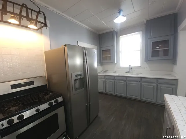 1138 W Magnolia Ave San Antonio, TX 78201