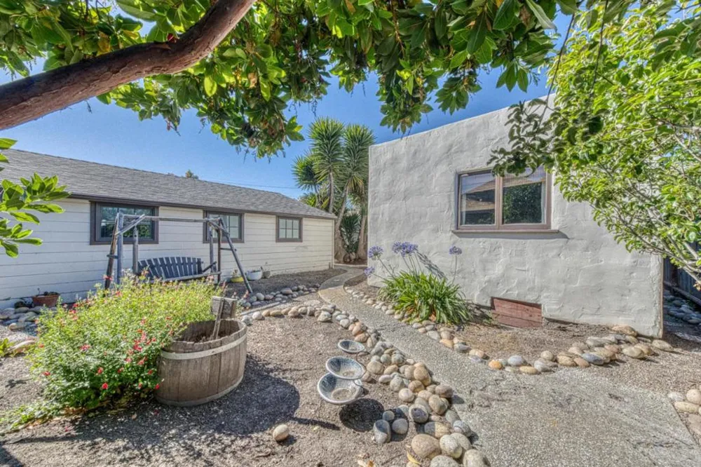 137 Maple Street Salinas, CA 93901