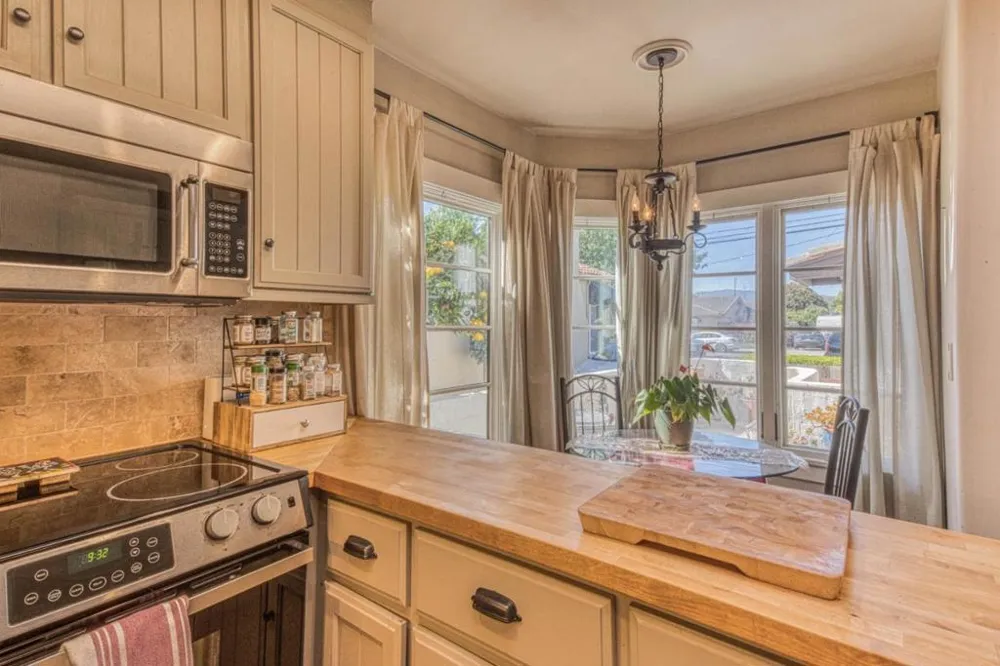 137 Maple Street Salinas, CA 93901