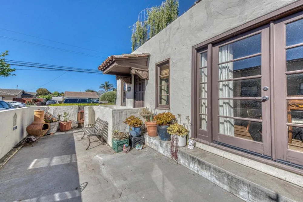 137 Maple Street Salinas, CA 93901