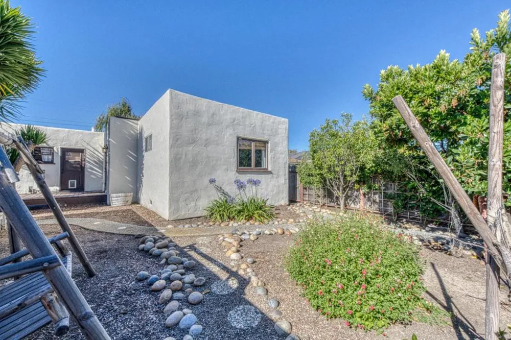 137 Maple Street Salinas, CA 93901