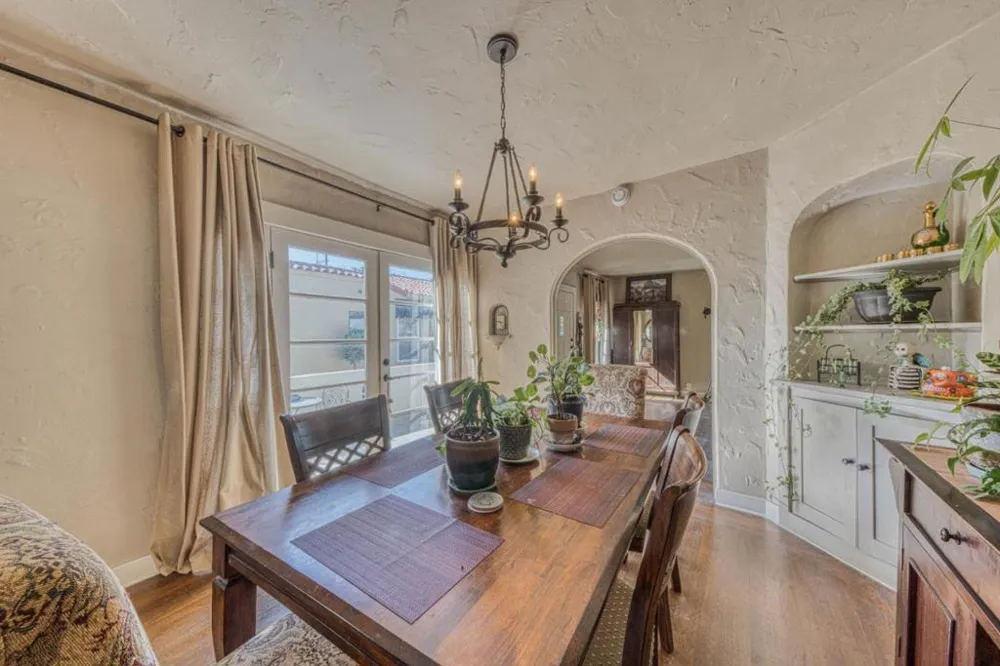 137 Maple Street Salinas, CA 93901
