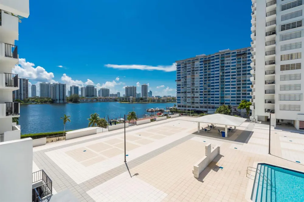 2780 NE 183rd Street #504 Aventura, FL 33160