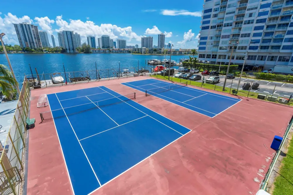 2780 NE 183rd Street #504 Aventura, FL 33160
