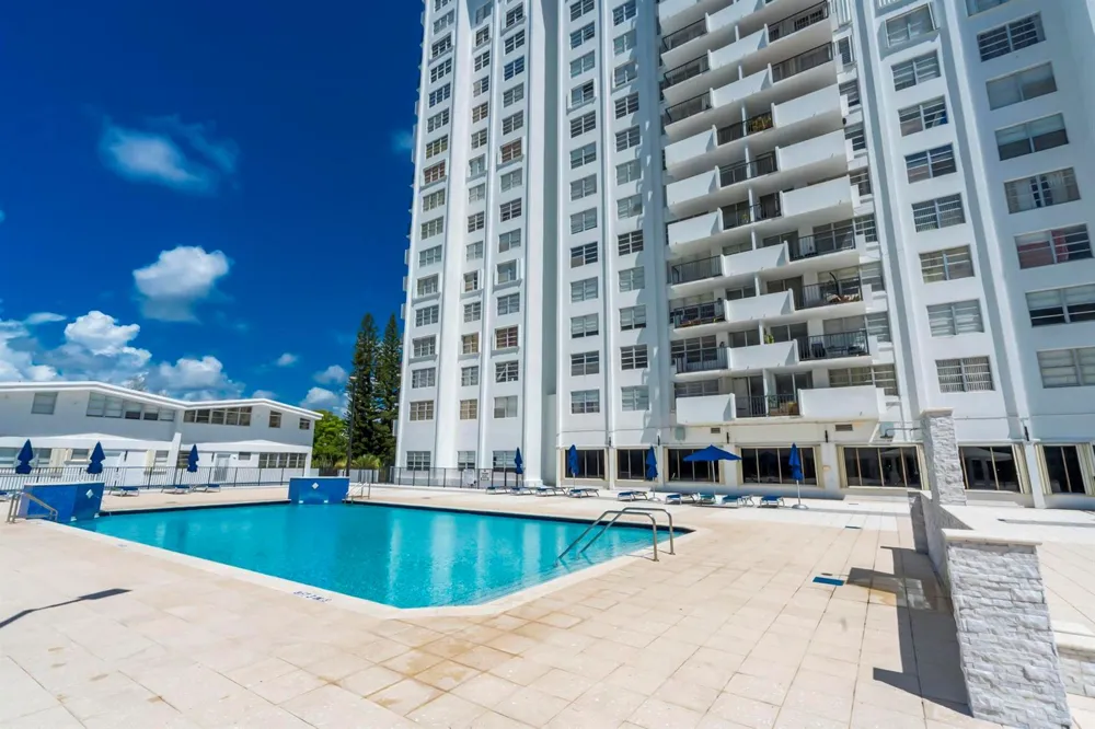 2780 NE 183rd Street #504 Aventura, FL 33160