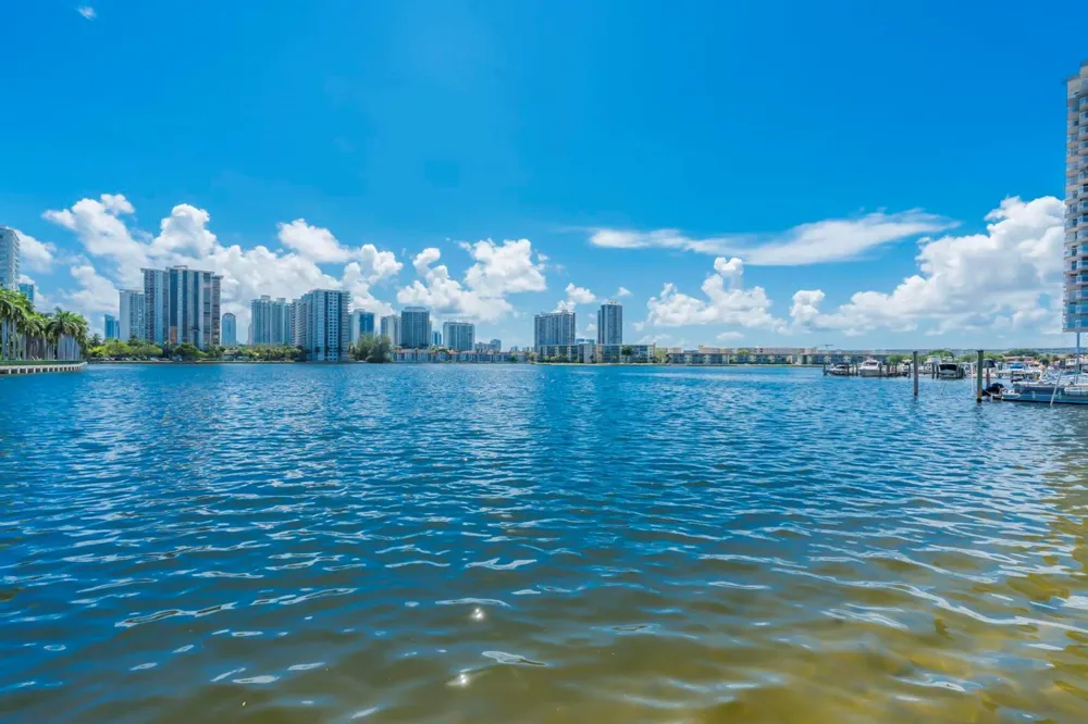 2780 NE 183rd Street #504 Aventura, FL 33160