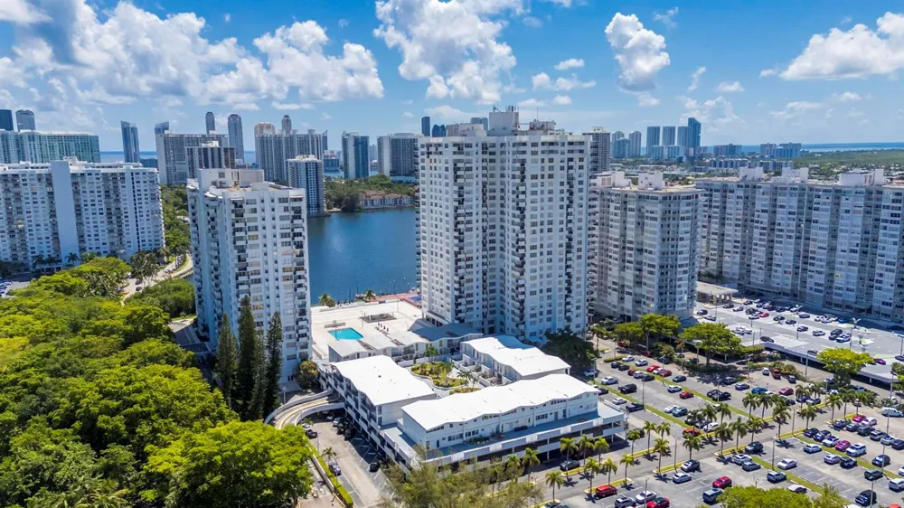 2780 NE 183rd Street #504 Aventura, FL 33160