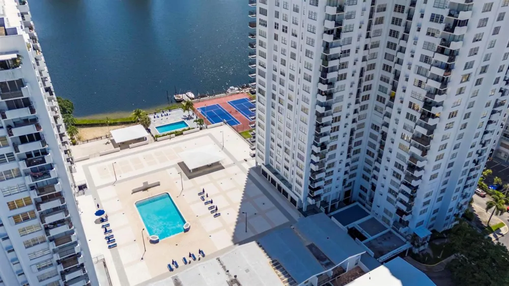 2780 NE 183rd Street #504 Aventura, FL 33160