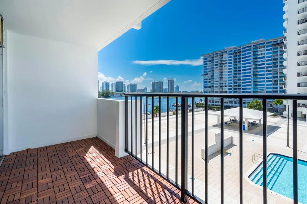 2780 NE 183rd Street #504 Aventura, FL 33160