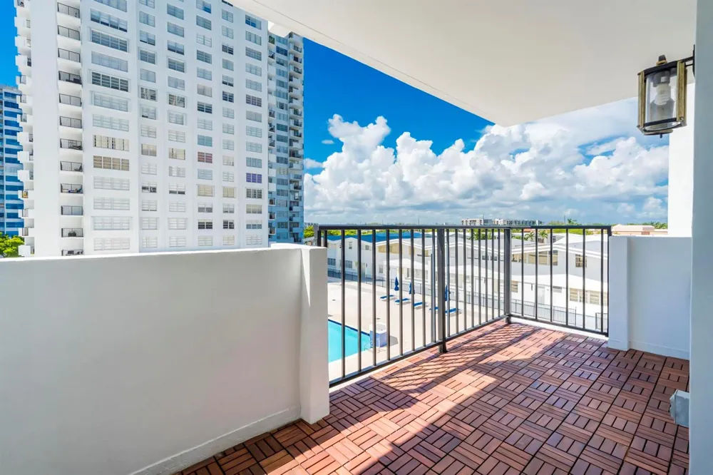 2780 NE 183rd Street #504 Aventura, FL 33160