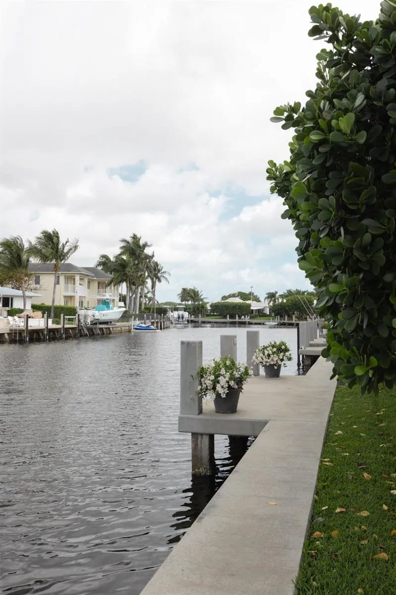 6880 Ocean Boulevard #22 Ocean Ridge, FL 33435