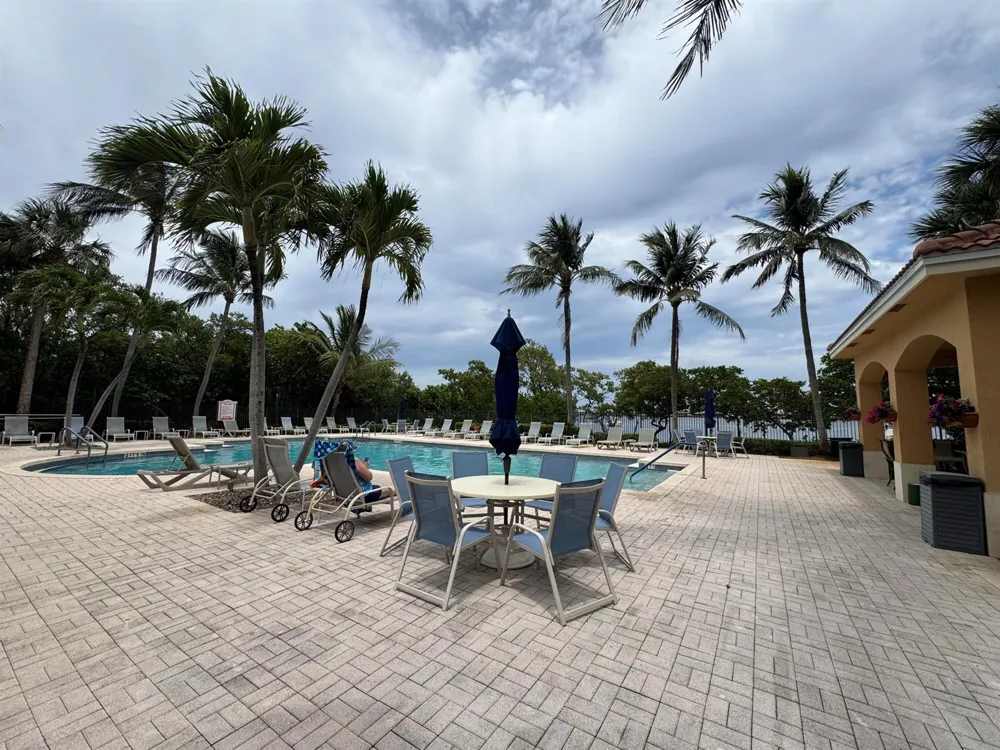 700 Scotia Drive #103 Hypoluxo, FL 33462
