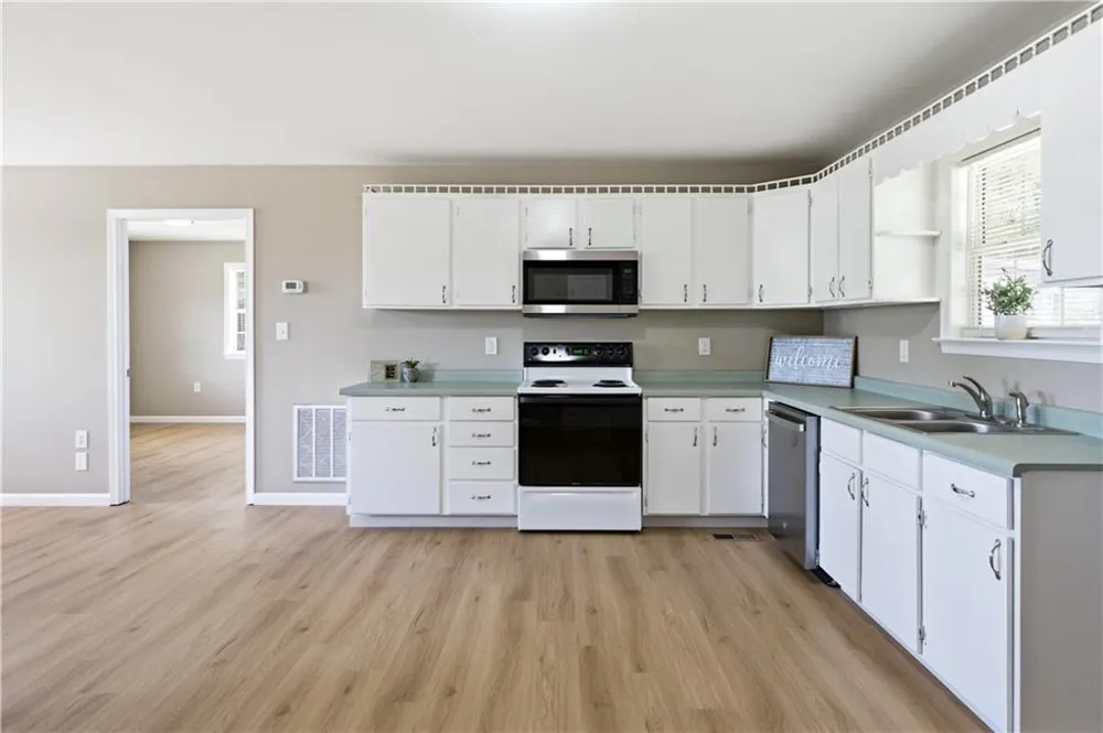 894 Lakeview Drive Nicholson, GA 30565