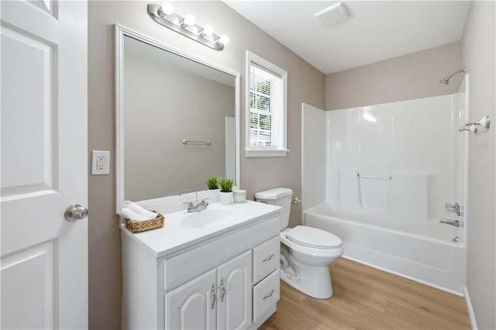 894 Lakeview Drive Nicholson, GA 30565