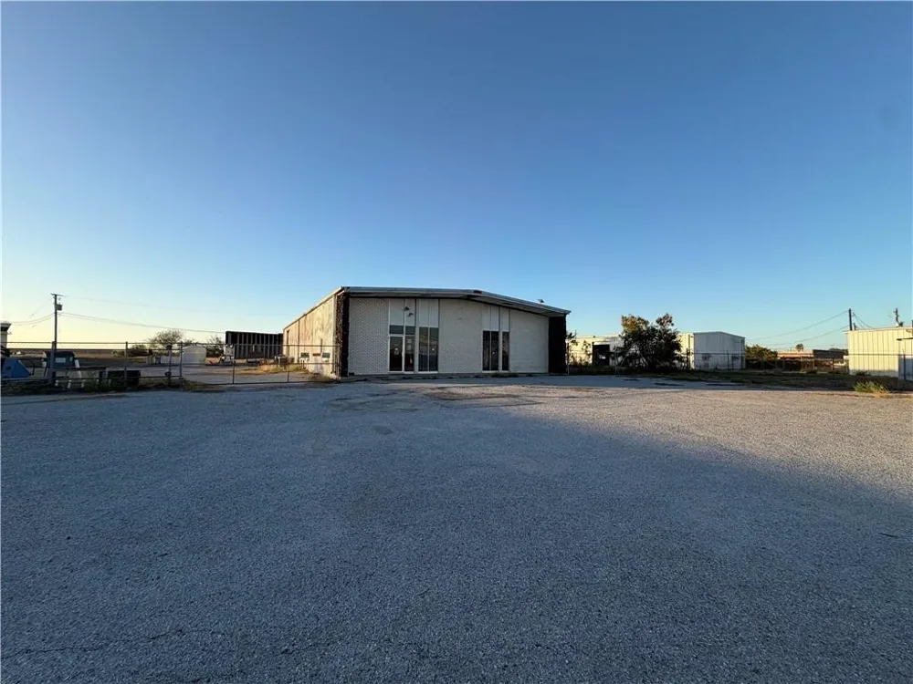 6704 Ranger Avenue Corpus Christi, TX 78415