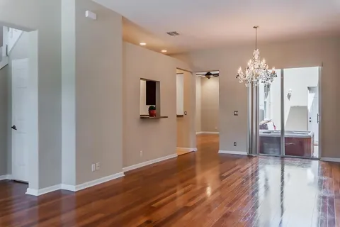 2502 NW 4th Street