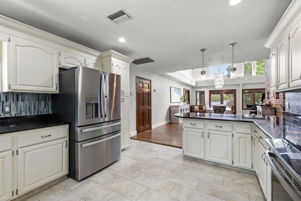 240 W 7TH STREET Chuluota, FL 32766