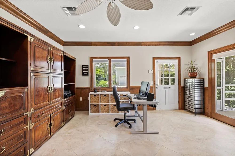 240 W 7TH STREET Chuluota, FL 32766