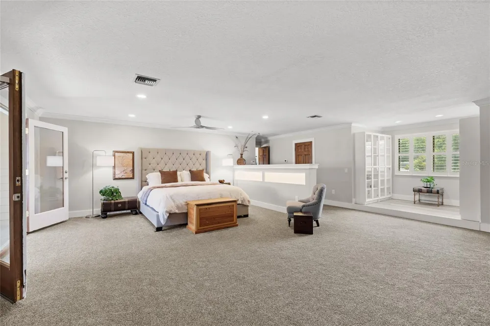 240 W 7TH STREET Chuluota, FL 32766