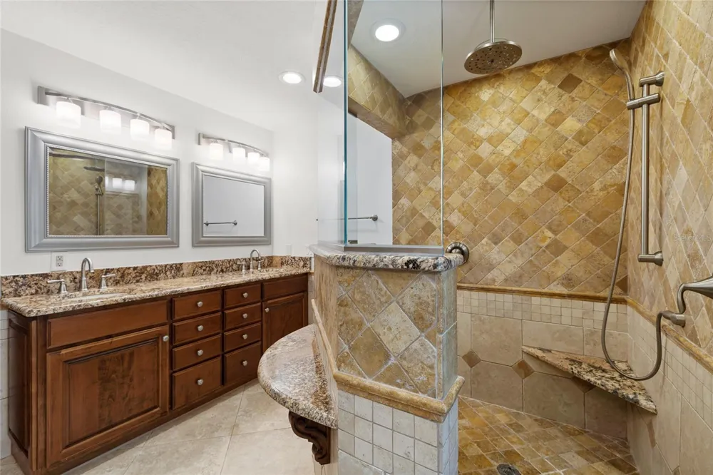 240 W 7TH STREET Chuluota, FL 32766