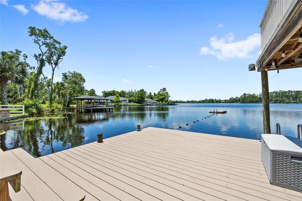 240 W 7TH STREET Chuluota, FL 32766