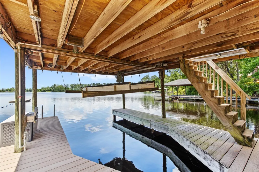 240 W 7TH STREET Chuluota, FL 32766