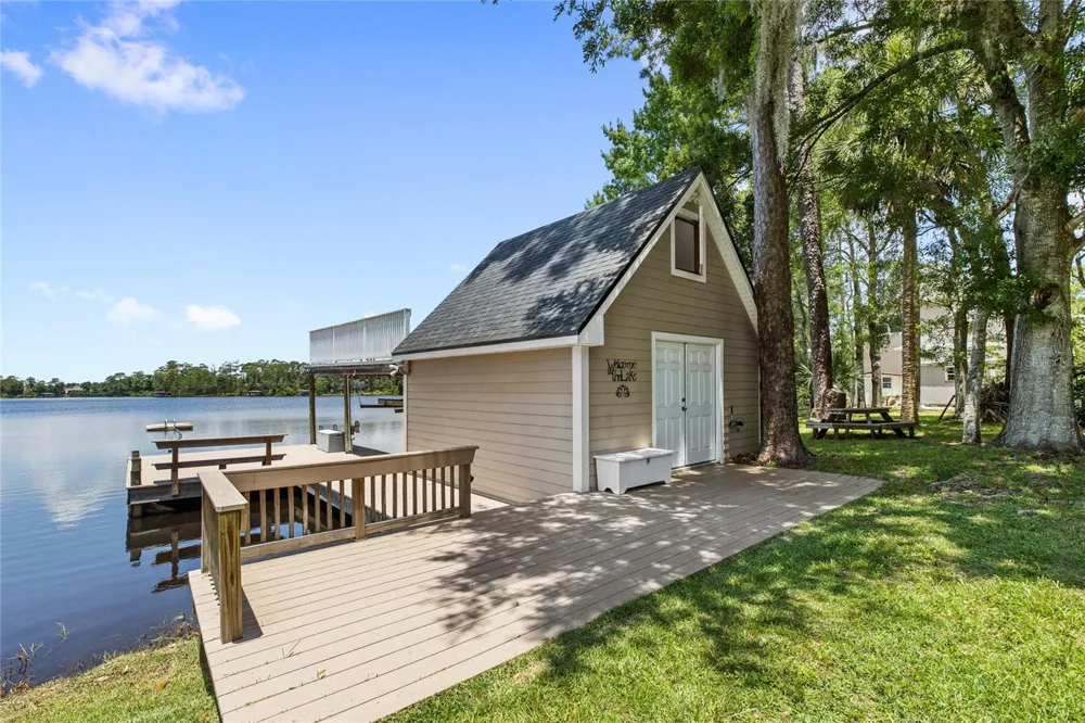 240 W 7TH STREET Chuluota, FL 32766