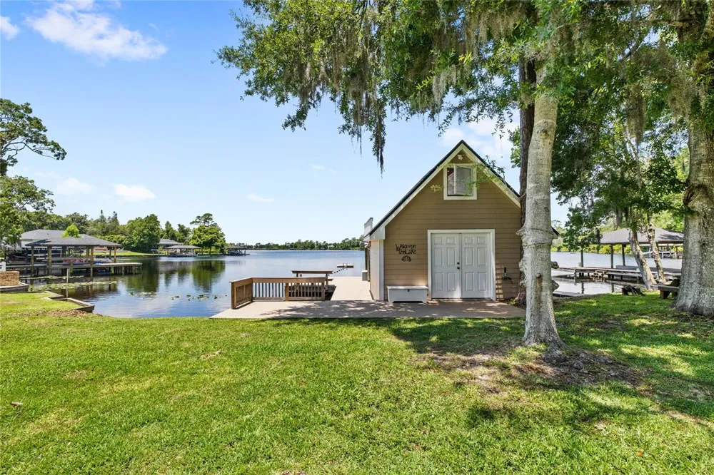 240 W 7TH STREET Chuluota, FL 32766