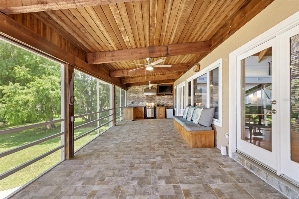 240 W 7TH STREET Chuluota, FL 32766