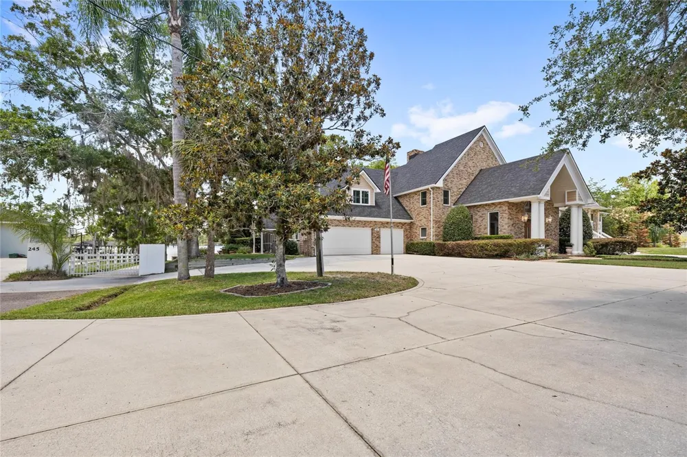 240 W 7TH STREET Chuluota, FL 32766