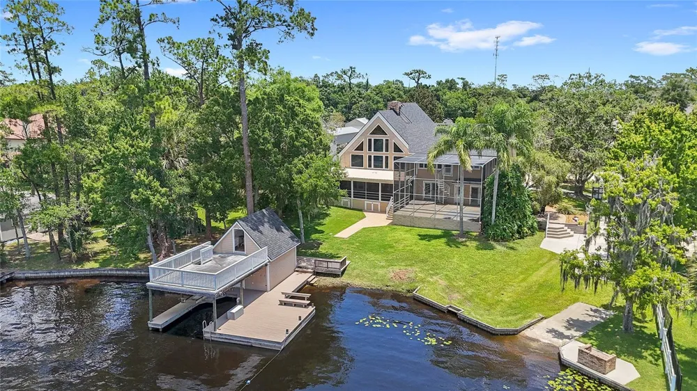 240 W 7TH STREET Chuluota, FL 32766