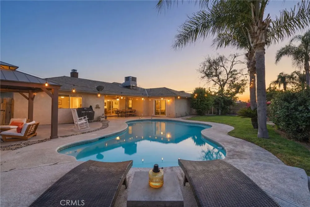 100 W Adrian Way Hanford, CA 93230