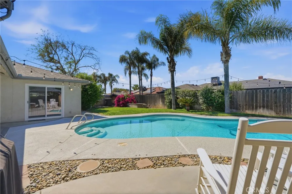 100 W Adrian Way Hanford, CA 93230
