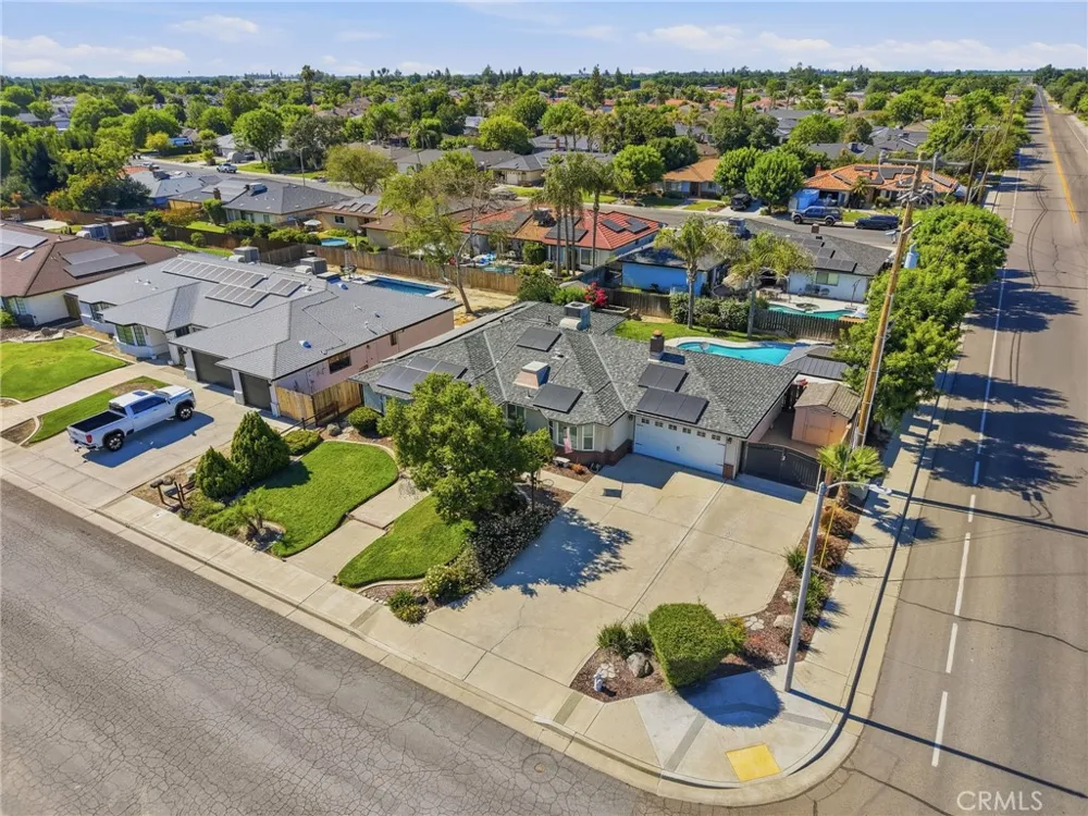 100 W Adrian Way Hanford, CA 93230