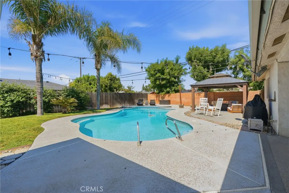 100 W Adrian Way Hanford, CA 93230