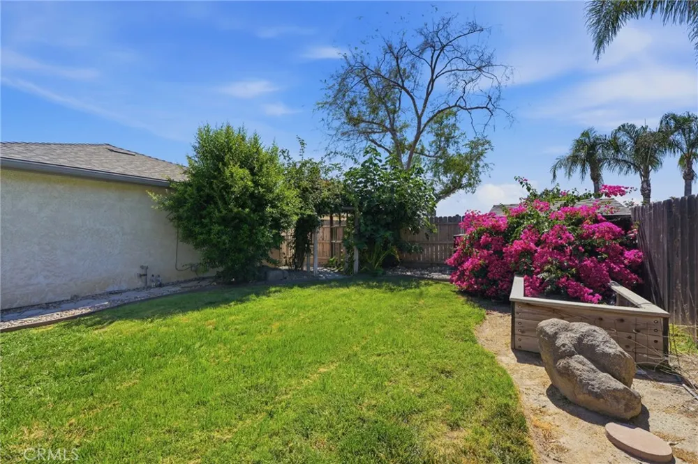 100 W Adrian Way Hanford, CA 93230