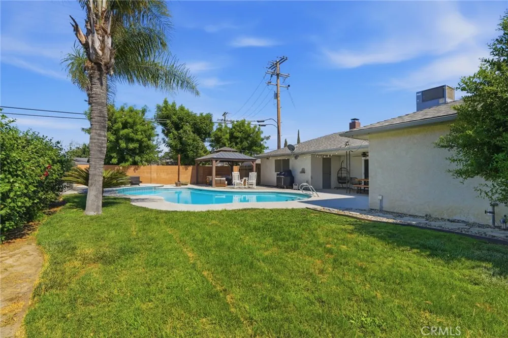 100 W Adrian Way Hanford, CA 93230