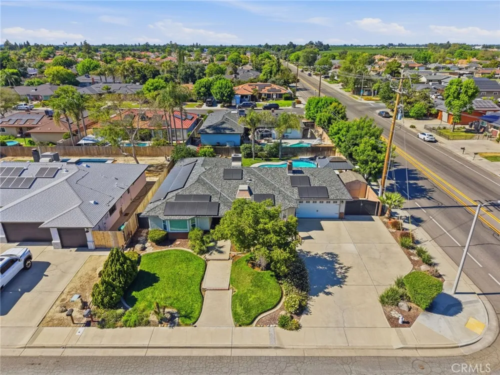 100 W Adrian Way Hanford, CA 93230
