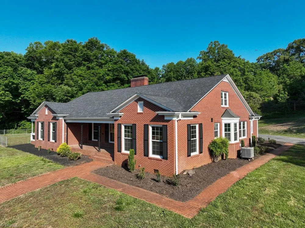 1006 F STREET North Wilkesboro, NC 28659